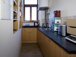 Pronájem obchodního prostoru, Třebíč - Vnitřní Město, Komenského nám., 100 m2