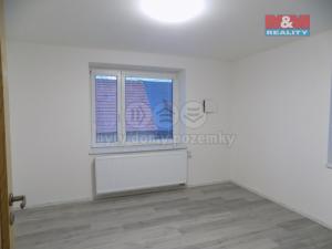 Pronájem bytu 3+1, Kostomlaty nad Labem, Průběžná, 70 m2