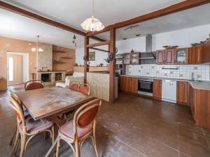Prodej rodinného domu, Lužná, Komenského, 145 m2