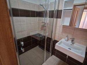 Pronájem bytu 2+kk, Mníšek pod Brdy, V Edenu, 55 m2