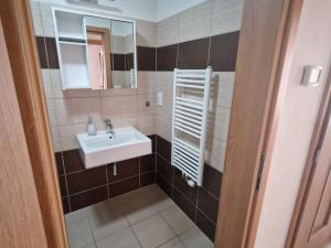 Pronájem bytu 2+kk, Mníšek pod Brdy, V Edenu, 55 m2
