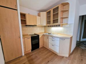 Prodej bytu 2+1, Trutnov - Dolní Předměstí, Kpt. Jaroše, 75 m2