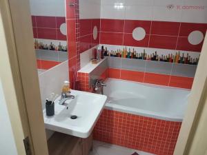 Pronájem bytu 2+kk, Olomouc, Novosadský dvůr, 52 m2