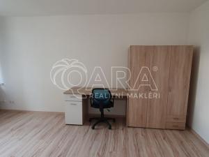 Pronájem bytu 3+kk, Čelákovice, náměstí 5. května, 85 m2