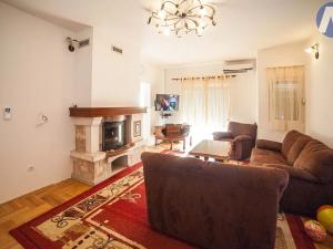 Prodej vily, Bar, Černá Hora, 250 m2