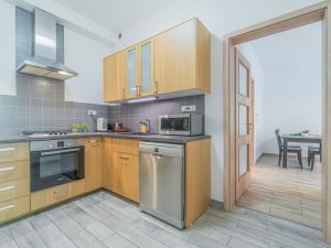 Prodej bytu 2+kk, Praha - Dejvice, Václavkova, 58 m2