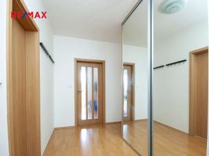 Pronájem bytu 2+kk, Praha - Strašnice, Michelangelova, 63 m2