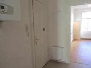 Pronájem bytu 2+kk, Praha - Vršovice, Žitomírská, 41 m2