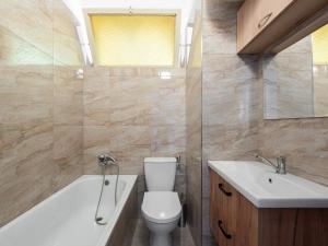 Pronájem bytu 2+1, Praha - Malá Strana, Mostecká, 68 m2