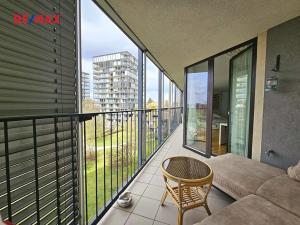 Pronájem bytu 1+kk, Praha - Žižkov, Ke kapslovně, 48 m2