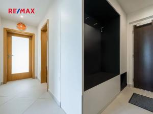 Pronájem bytu 2+kk, Praha - Žižkov, Olšanská, 75 m2