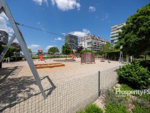 Pronájem bytu 2+kk, Praha - Stodůlky, náměstí Junkových, 62 m2