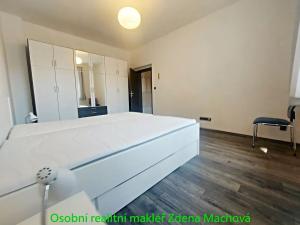 Pronájem bytu 2+kk, Praha - Hostivař, 46 m2
