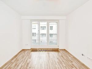 Pronájem bytu 4+kk, Praha - Vinohrady, U Havlíčkových sadů, 95 m2