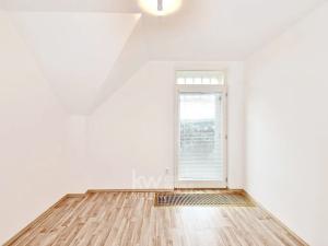 Pronájem bytu 4+kk, Praha - Vinohrady, U Havlíčkových sadů, 95 m2