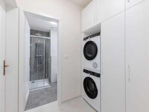 Pronájem bytu 2+kk, Praha - Bubeneč, Veletržní, 40 m2