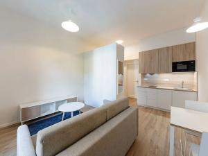 Pronájem bytu 1+kk, Praha - Bubeneč, Veletržní, 38 m2