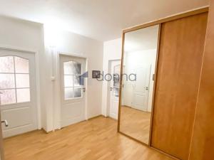 Pronájem bytu 3+kk, Praha, Mikulova, 64 m2