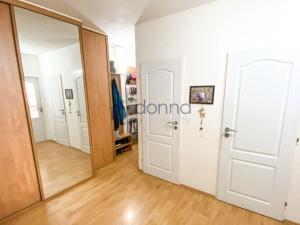 Pronájem bytu 3+kk, Praha, Mikulova, 64 m2