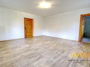 Pronájem bytu 2+kk, Býšť - Hoděšovice, 52 m2