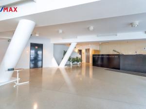 Prodej garážového stání, Praha - Smíchov, Švédská, 13 m2