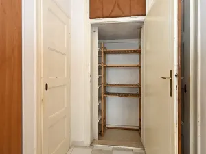 Pronájem bytu 2+kk, Praha - Holešovice, Osadní, 55 m2