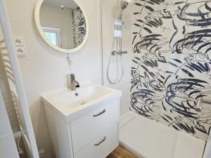 Pronájem rodinného domu, Chvatěruby, 52 m2