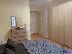 Pronájem bytu 2+kk, Praha, Slezská, 37 m2
