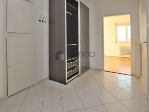 Pronájem bytu 1+1, Praha, Šrobárova, 59 m2