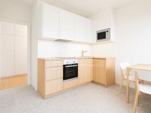Prodej bytu 2+1, Praha - Vokovice, Syrská, 51 m2