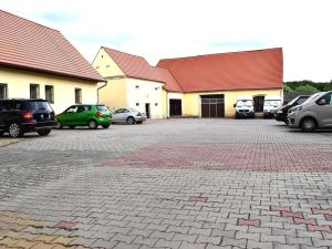 Pronájem skladu, Plzeň - Doudlevce, Zborovská, 92 m2