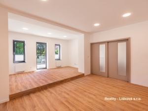 Pronájem bytu 3+kk, Ústí nad Labem, Bělehradská, 178 m2