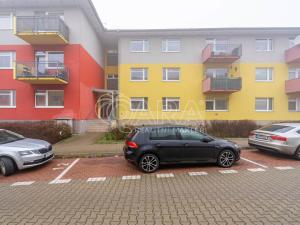 Pronájem bytu 1+kk, Praha - Vinoř, Českodubská, 43 m2