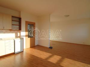 Pronájem bytu 1+kk, Praha - Vinoř, Českodubská, 43 m2