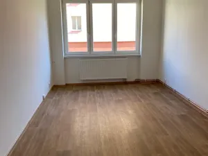 Pronájem bytu 2+1, Chomutov, Selská, 50 m2