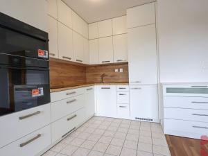 Pronájem bytu 1+kk, Praha - Horní Měcholupy, Boloňská, 39 m2