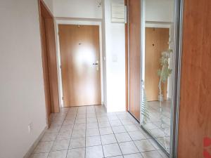 Pronájem bytu 1+kk, Praha - Horní Měcholupy, Boloňská, 39 m2