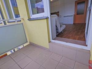 Pronájem bytu 1+kk, Praha - Horní Měcholupy, Boloňská, 39 m2
