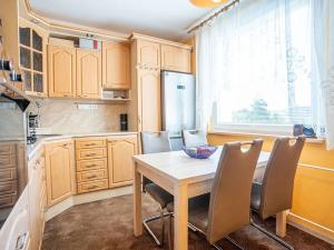 Prodej bytu 3+1, Trutnov, Mládežnická, 72 m2