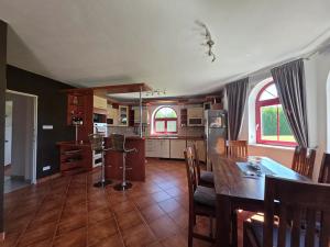 Pronájem rodinného domu, Baška, 200 m2