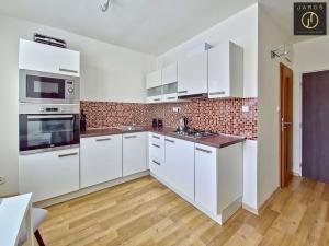 Pronájem bytu 1+1, Děčín - Děčín I-Děčín, Řetězová, 27 m2