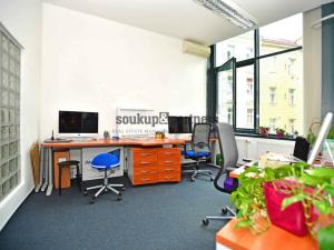Pronájem kanceláře, Praha - Karlín, Pobřežní, 125 m2