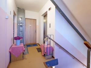 Prodej bytu 2+kk, Praha - Kobylisy, Frýdlantská, 45 m2
