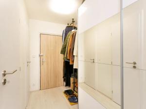 Prodej bytu 2+kk, Praha - Kobylisy, Frýdlantská, 45 m2