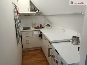 Pronájem bytu 2+kk, Praha - Smíchov, Pod hájem, 40 m2
