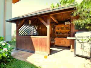 Prodej rodinného domu, Vroutek, Pod Hájem, 241 m2