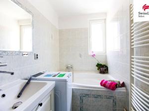 Prodej bytu 3+1, Lišov, Nová, 70 m2