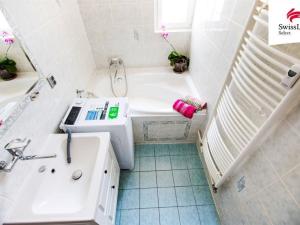 Prodej bytu 3+1, Lišov, Nová, 70 m2