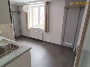 Pronájem bytu 1+1, Olomouc, Na zákopě, 50 m2