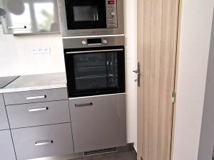 Pronájem bytu 1+1, Olomouc, Na zákopě, 50 m2